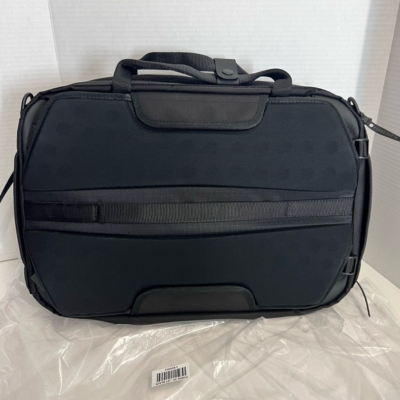 Black Ember Forge 30 (20L-30L) Briefcase Backpack - Picture 2 of 3